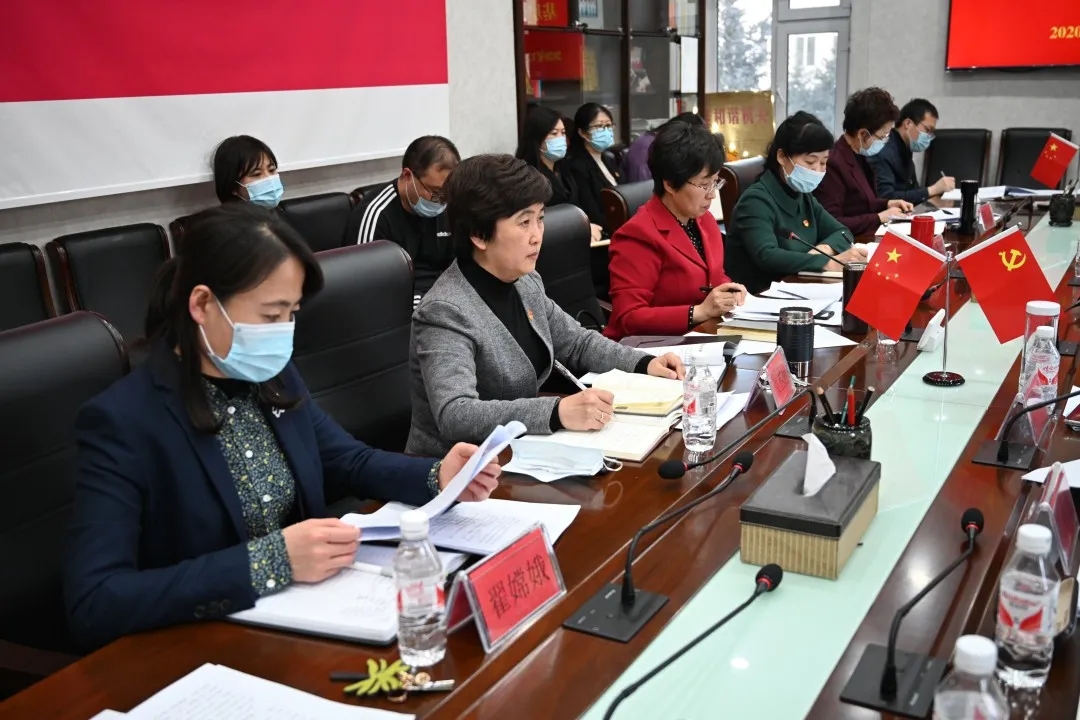 省妇联召开系统基层党组织书记述职评议会(图2) 省妇联召开系统基层党组织书记述职评议会(图2)