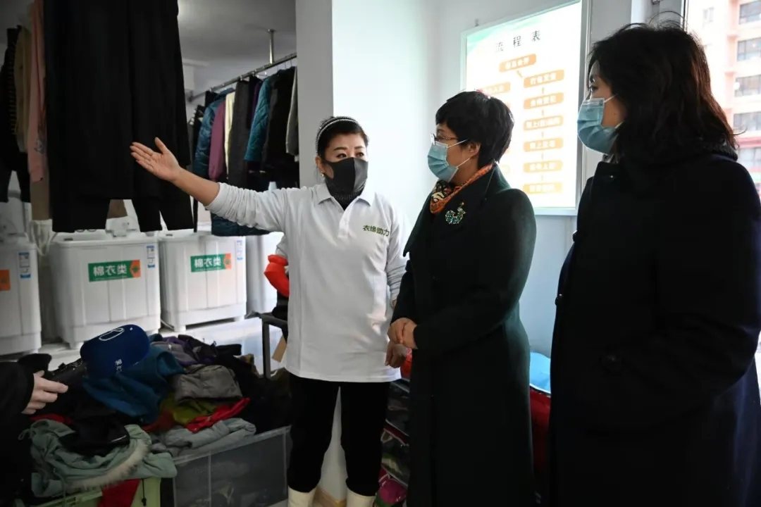 “爱心护学”和“衣缘助力”公益项目启动 220名寒门学子首批受益(图7) “爱心护学”和“衣缘助力”公益项目启动 220名寒门学子首批受益(图7)
