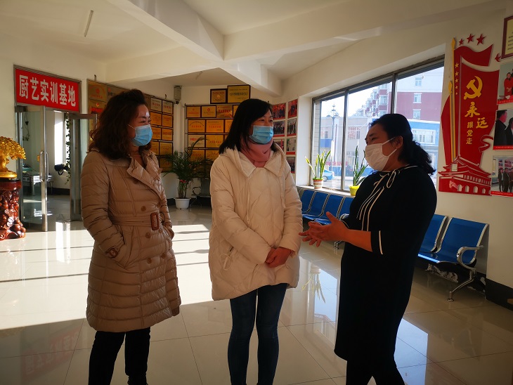 七台河市妇联深入巾帼企业调研(图2) 七台河市妇联一行深入巾帼企业调研 听诉求问需求 (图2)